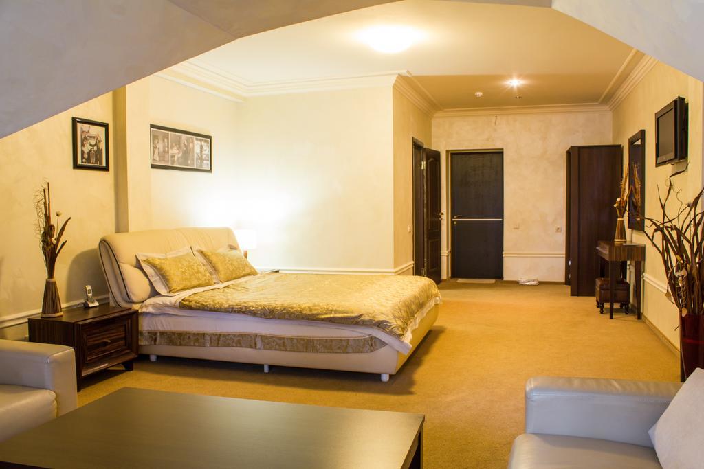 Skazka Hotel Vinnytsia Rum bild
